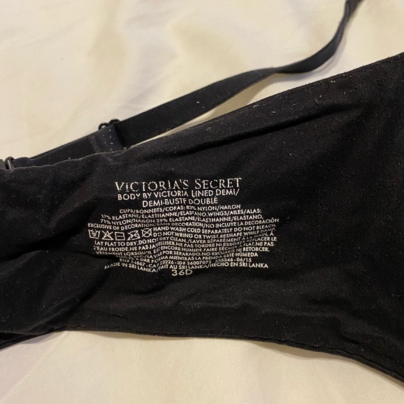 Victoria’s Secret lace bra, size 36D - Picture 5 of 6
